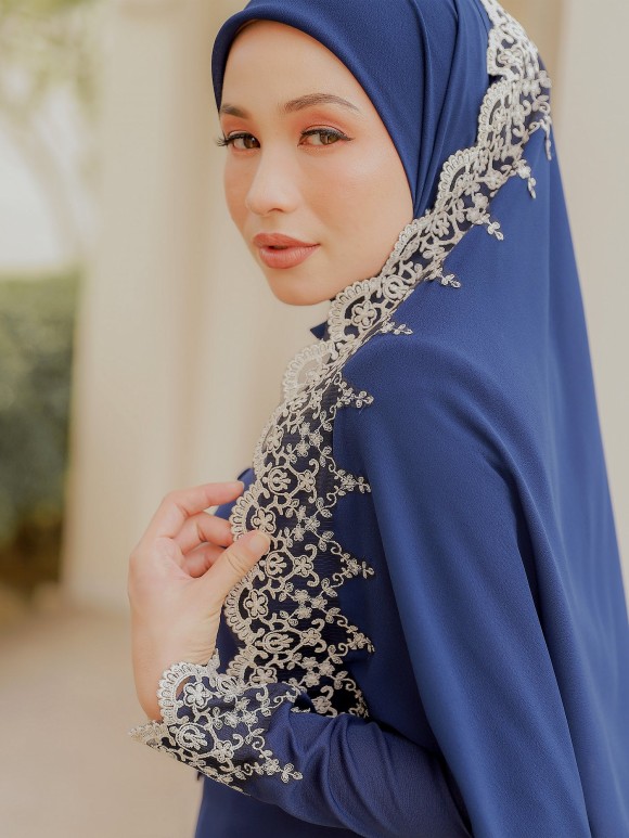 ZEHRA SHAWL - DEEP NAVY ZEHRA SHAWL - DEEP NAVY